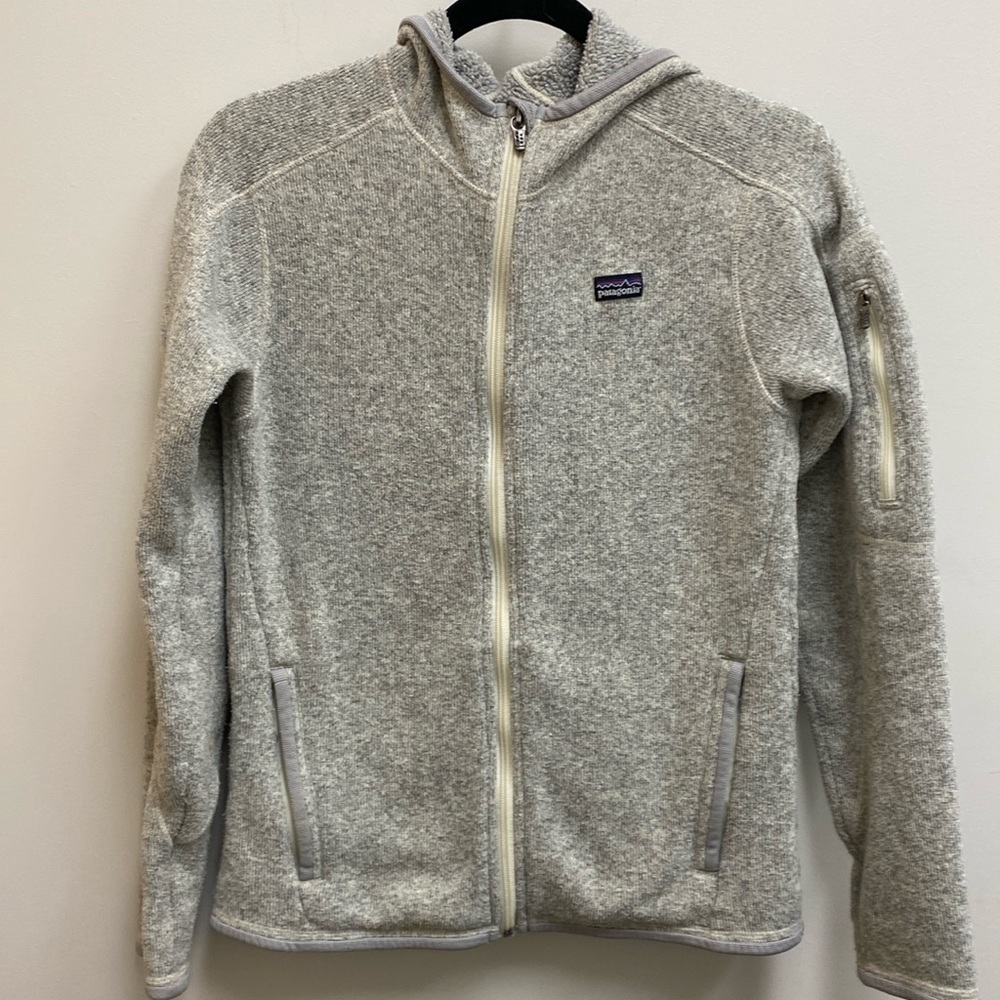 Patagonia zipper front jacket. Excellent condition. Medium.